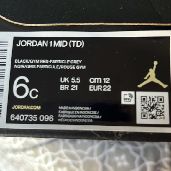 Jordan 1 Mid (TD) Black/Gym Red-Particle Gray - Picture 6 of 6
